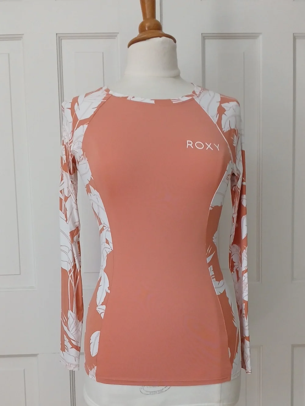 Roxy swim sea